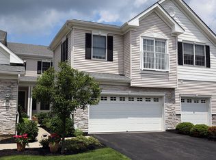 52 Schweinberg Dr, Roseland, NJ 07068