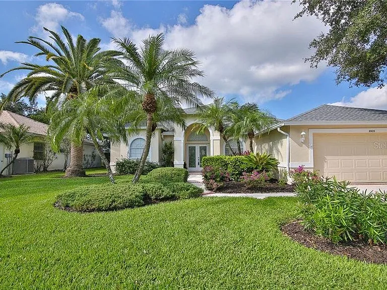 8920 Grey Oaks Ave — Photo 1