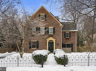 30 Summit St, Philadelphia, PA 19118