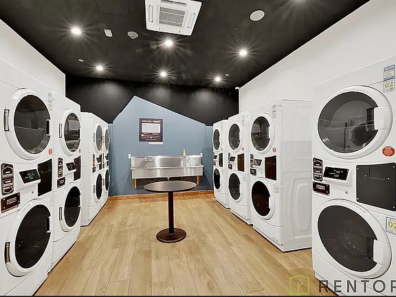 4th image of 1875 Atlantic Ave APT 6H