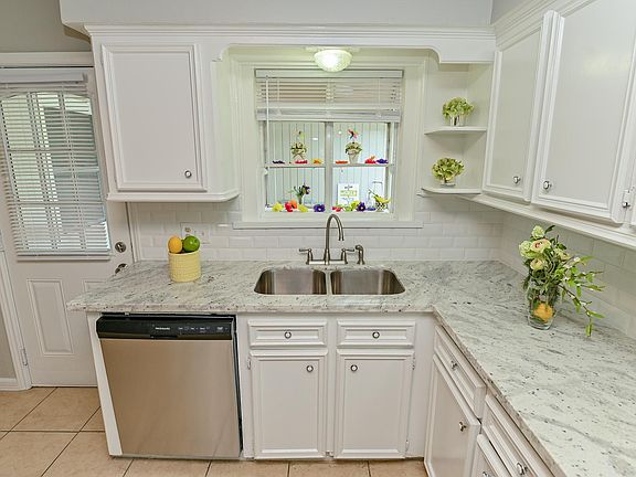 3rd image of 8409 Bob White Dr