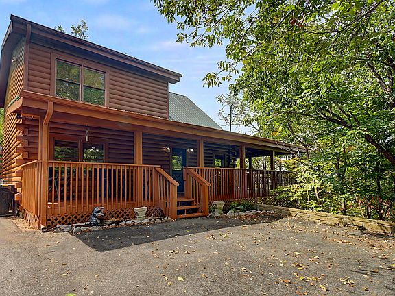 2nd image of 1038 Willard Way