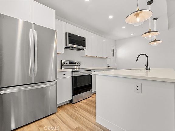 4th image of 226 A Arena St