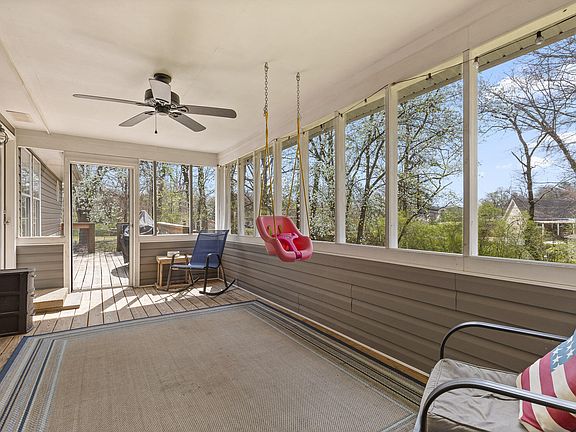 4th image of 4821 Montcrest Dr