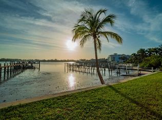 322 N Lake Dr, Lantana, FL 33462