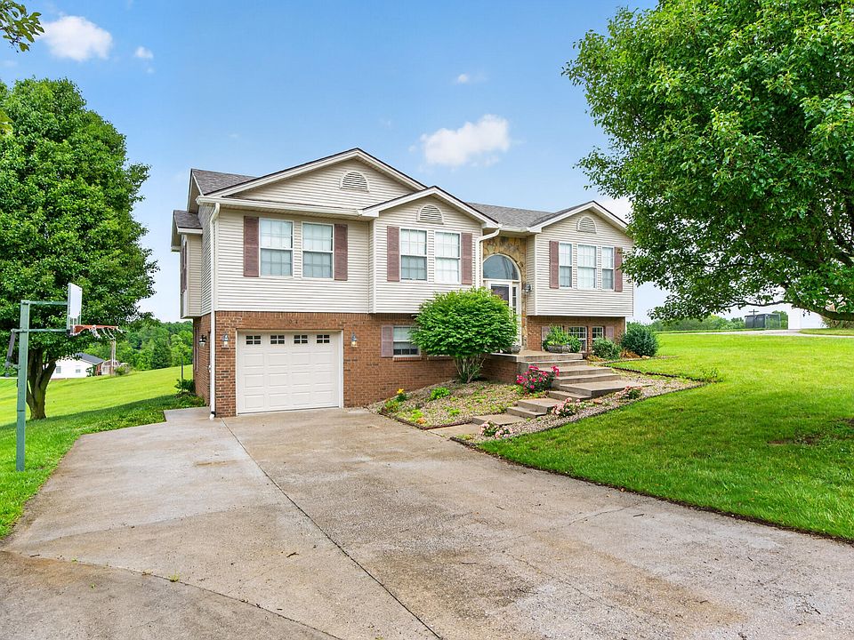 1st image of 1084 Breezy Ln
