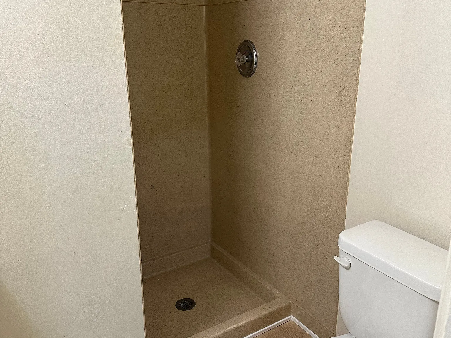 Studio, 380 sqft, $1,250 — Photo 4