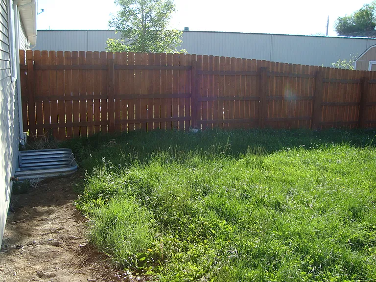 1220 White Water Ave #1 — Photo 3