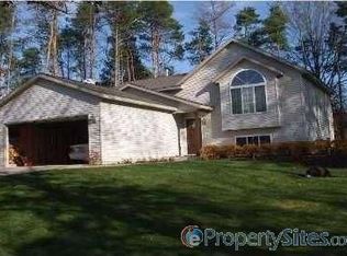 1091 Four Mile Rd NE, Grand Rapids, MI 49525