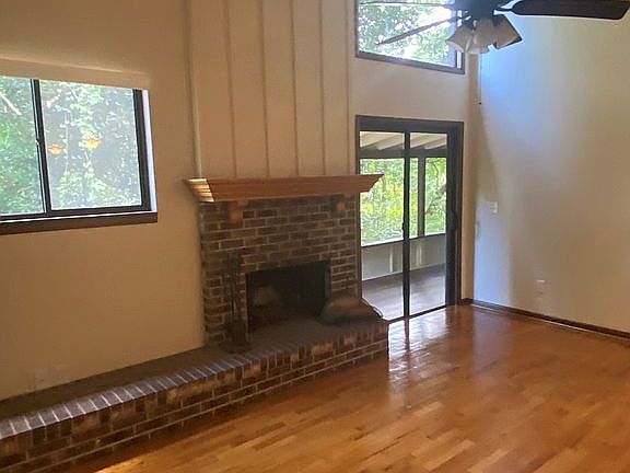 5th image of 166 Summerhill Ct