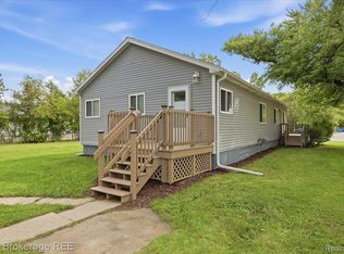 3399 Richfield Rd, Flint, MI 48506