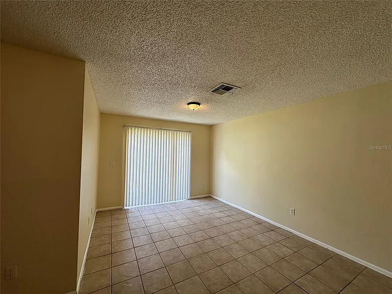 1820 Bonneville Dr #1820 — Photo 5