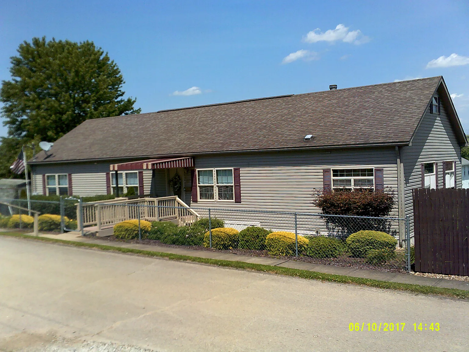 117 S Walnut St photo 1