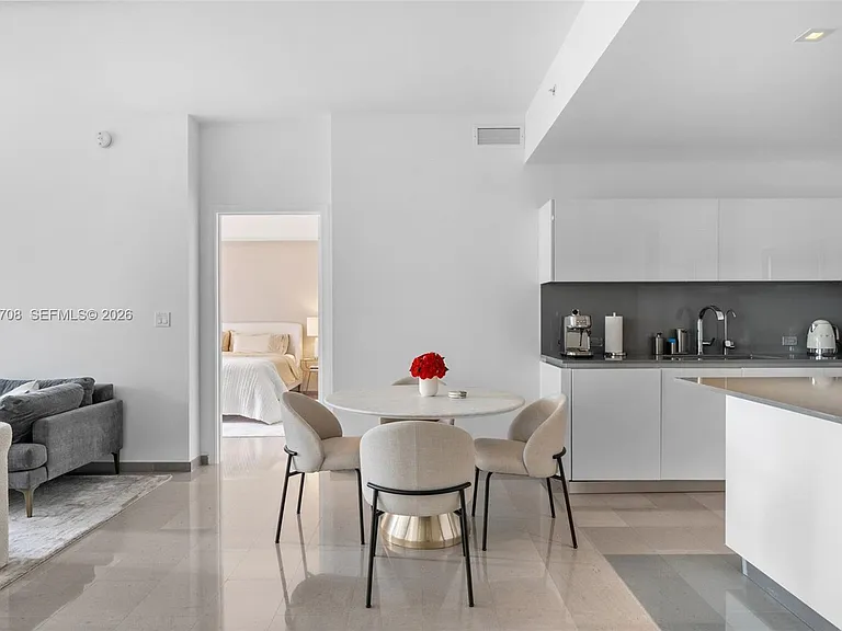 88 SW 7th St #809 — Photo 19