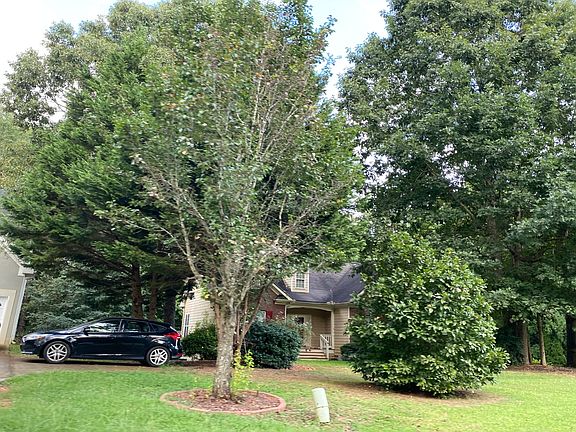 3rd image of 2045 Lanier Heights Dr