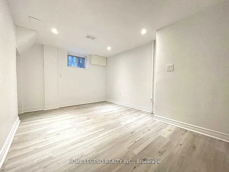 427 Taylor Mills Dr S #A — Photo 2