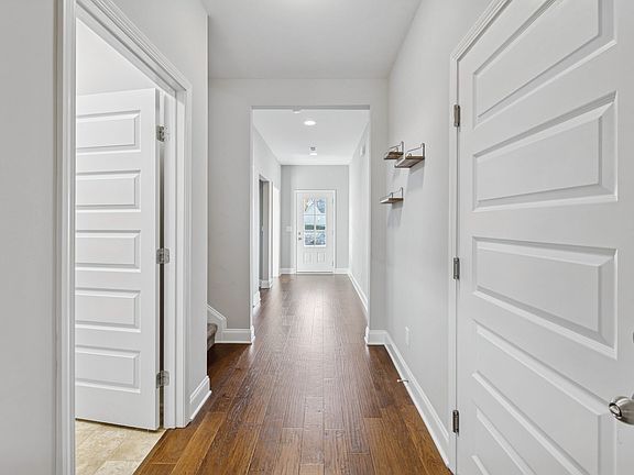 4th image of 155 Telavera Dr