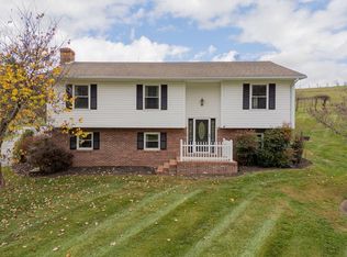 938 Spraker Rd, Crockett, VA 24323