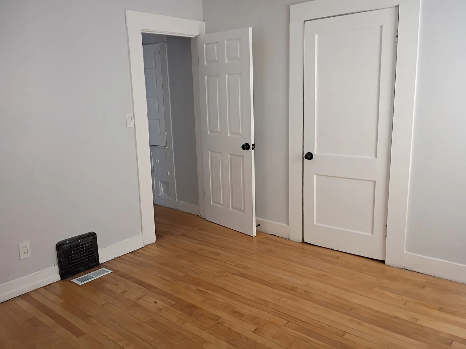 3 bed, 1200 sqft, $1,250 — Photo 4