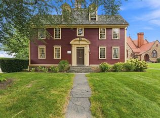 59 Washington St, Newport, RI 02840