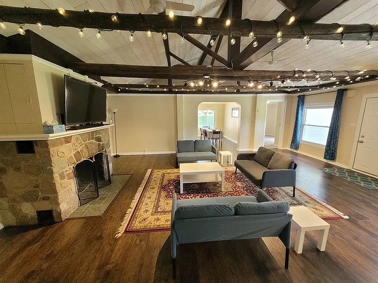 370 N Lake Dr — Photo 7