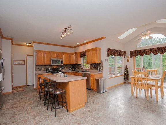 4th image of 4783 Stockbridge Dr