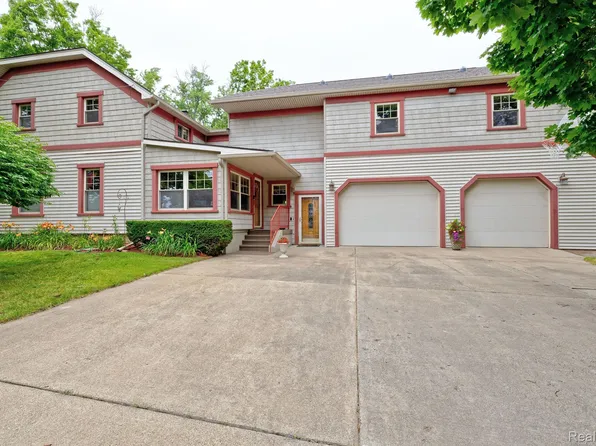 4 N Church St, Ortonville, MI 48462