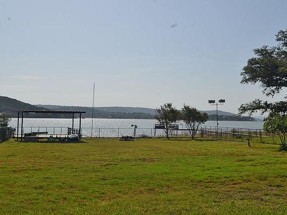 5th image of 532 Elliot Dr