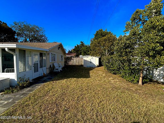 5th image of 219 FOREST HILLS Boulevard