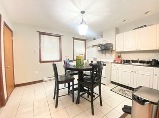 102 Endicott St APT 3, Boston, MA 02113