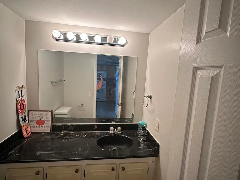 2414 NE 11th St #161 — Photo 9