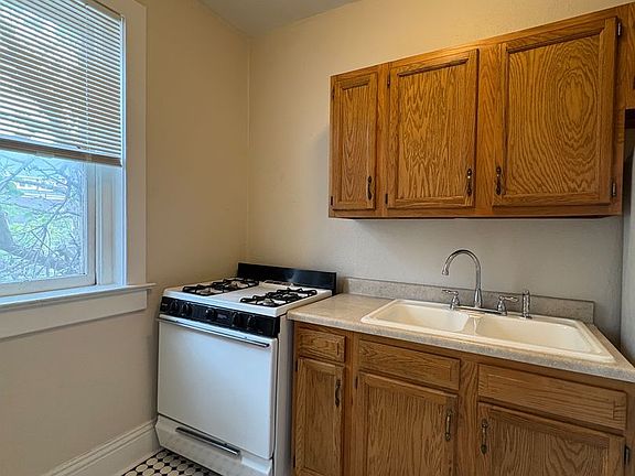 4th image of 1531 N Washington St APT 16