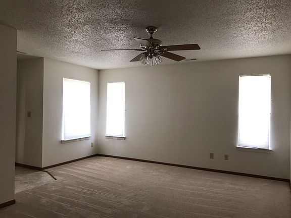 5th image of 1789 Long Lake Dr
