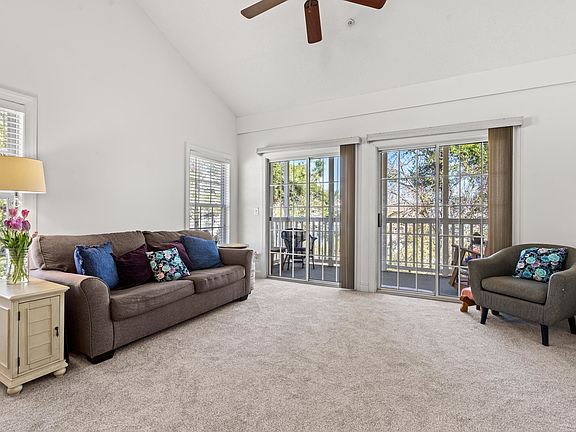 3rd image of 5038 Belleglen Ct. #201
