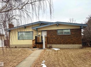 15208 92nd St NW, Edmonton, AB T5E 3S6