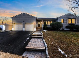 5 Zimmerman Ct, Milltown, NJ 08850
