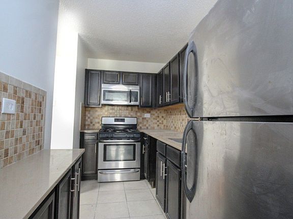 3rd image of 1990 Lexington Ave APT 7J