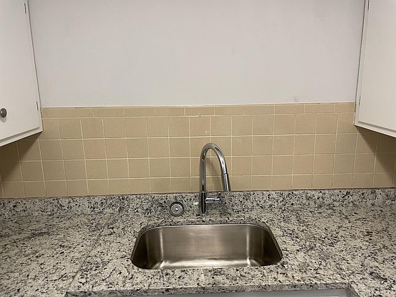 4th image of 2901 S Harlem Ave APT 8