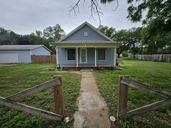 206 S Murray Ave, Beverly, KS 67423