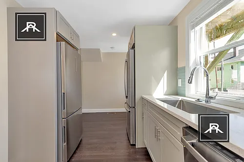 43 Wright Ave #1 Photo 1