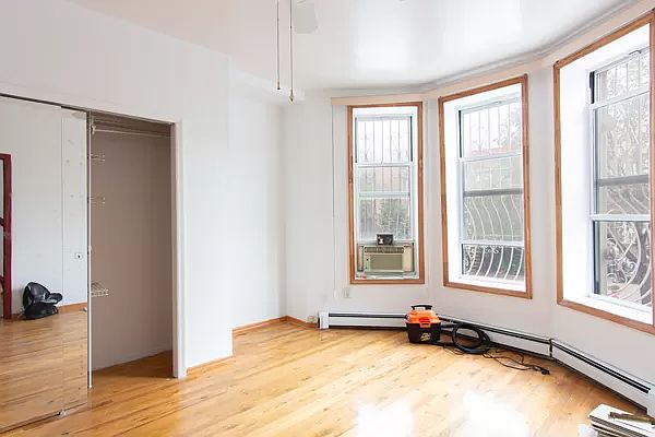 1st image of 634 40th St #1