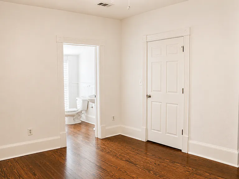 616 E Gwinnett St — Photo 18