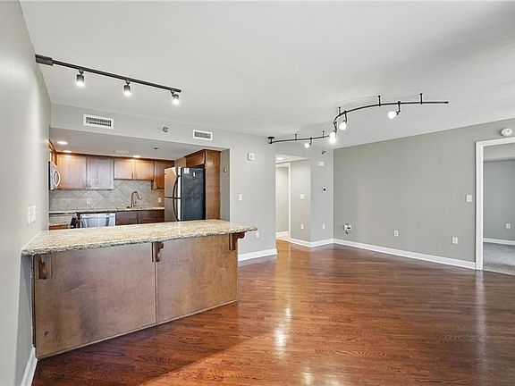 2nd image of 600 E Admiral Blvd Unit 1603