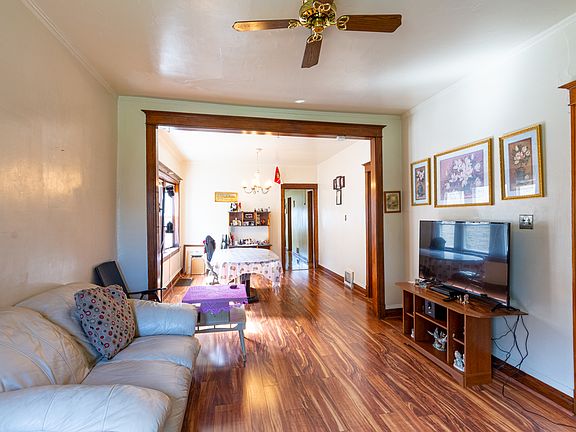 3rd image of 1408 S 57th Ct