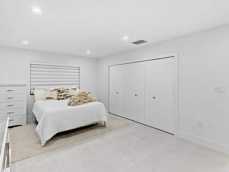 10955 SW 36th St — Photo 9