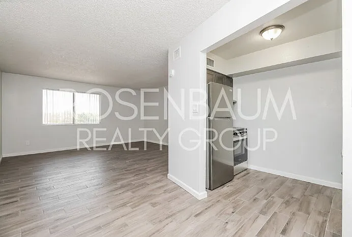 1050 W University Dr #202 — Photo 3