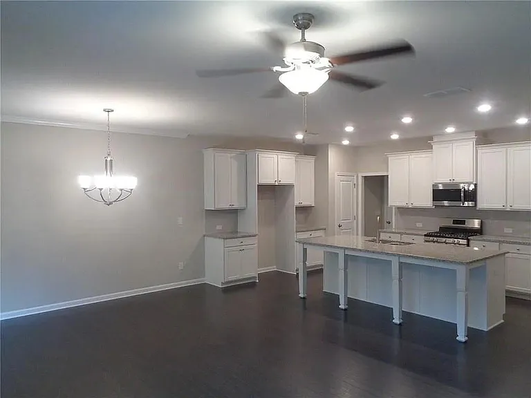 669 Lansing Grove Way — Photo 3