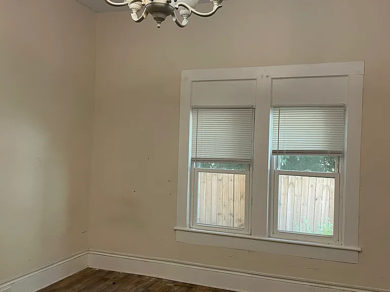 1115 Whitman St — Photo 21