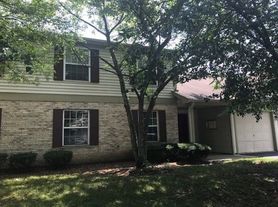 1103 Stratford Ct, Elgin, IL