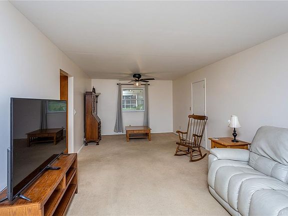 2nd image of 2718 Weeping Willow Dr